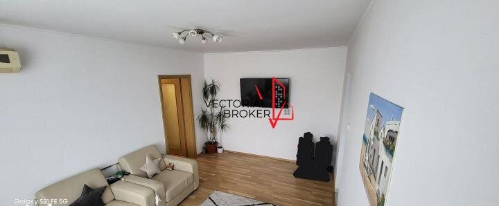 Piata Iancului, 3 camere semidecomandat